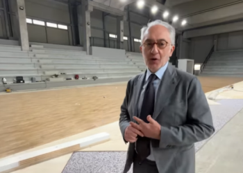 VIDEO – Palazzetto dello sport dedicato agli sport di squadra, Martino: “In via di ultimazione i lavori”