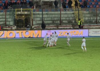 FLOP CLAMOROSO. Un’orribile Casertana affonda al Pinto. Il Latina mortifica i rossoblù che crollano nei playout