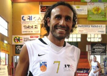 La Paperdì a casa dell’ex Gigi Delli Carri: “Caserta è la storia del basket italiano, avversario da non sottovalutare. Quanti rimpianti per quell’anno in bianconero”