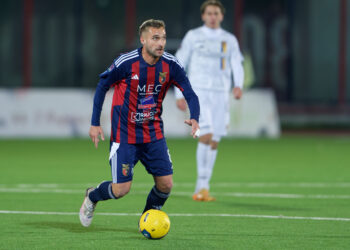 BRACCIO DI FERRO. La Casertana rischia di perdere Damian. Il centrocampista nel mirino di un importante club