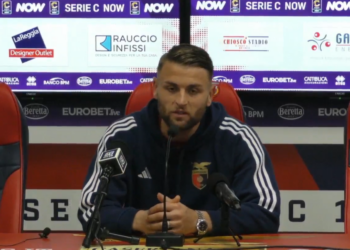 L’Avellino ribalta il derby con la Casertana, Bunino: “Voglio rivedere il goal annullato. Salvezza? Insieme possiamo uscire da questa situazione“