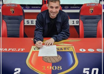 Casertana, si pensa al futuro. Rinnovato il contratto ad un centrocampista