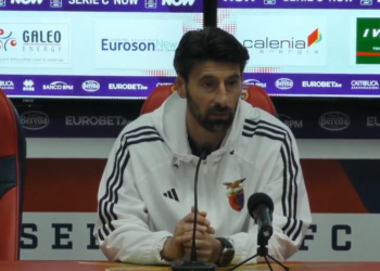 Casertana travolgente, Iori sorride: “mentalità importante. Ora i ragazzi stanno facendo ciò che gli riesce meglio”