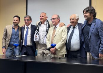 Paperdì Caserta, ecco coach Lardo: “Scusate il ritardo. Già nel 2009 ero pronto a diventare bianconero”. Farinaro: “Con lui ancora più forti e competitivi”