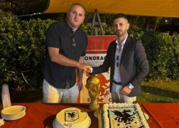 UNA CORDATA DI IMPRENDITORI NON LOCALI CHIAMA PAGLIUCA: possibile campionato di Eccellenza nella città di Mondragone