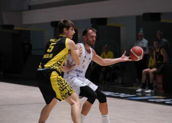 GIVE ME FIVE. La Paperdì Caserta travolge la povera Virtus Imola ed è quinta vittoria di fila
