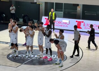 BIANCONERI DECIMATI. La Paperdì lotta col cuore ma cede nel finale alla Luiss Roma