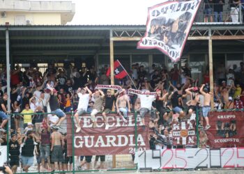 Stangata per la tifoseria della Real Normanna: emessi dieci Daspo