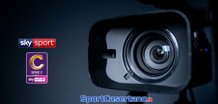 Camera and lens Zoom, close-up photo