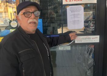 I commercianti in protesta per lo Stadio del Nuoto: “Senza piscina è morto tutto il quartiere”