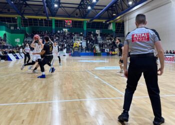 La Paperdì Caserta domina il derby e chiude l’andata al terzo posto