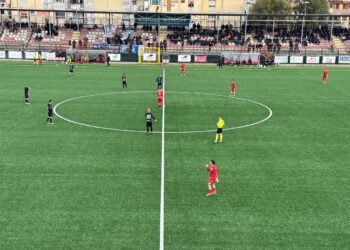 CLAMOROSO FLOP. Il Gladiator si scioglie subito, per il Forio tutto facile nel big match di Aversa. Rileggi la nostra diretta testuale