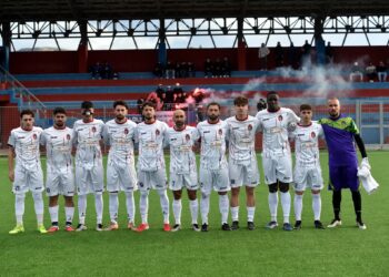 PARI A RETI BIANCHE TRA CELLOLE E VILLA LITERNO: rossoblù a piccoli passi verso la salvezza diretta