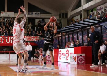 VIDEO. Paperdì Caserta in scioltezza, anche l’Andrea Costa Imola si arrende ai bianconeri. Gli highlights dell’incontro