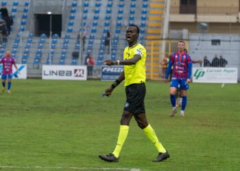 Casertana l’amarezza é nel finale: il Casarano passa al 90’ e ringrazia un arbitraggio scandaloso