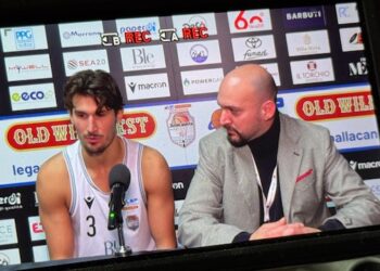 VIDEO. La Paperdì Caserta ritrova subito i due punti al Palapiccolo e si riprende la vetta. Gli highlights del successo su San Severo