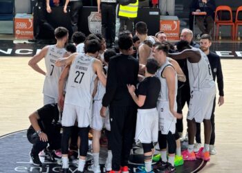 Una Paperdì incerottata la spunta su Faenza e continua a rincorrere il terzo posto