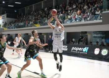 VIDEO. La Paperdì Caserta riparte e batte Faenza al Palapiccolo. Gli highlights del match