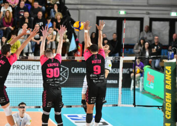 La Virtus Aversa lotta ma Pineto si prende gara uno della semifinale, coach Graziosi: “Domenica sarà un’altra storia”