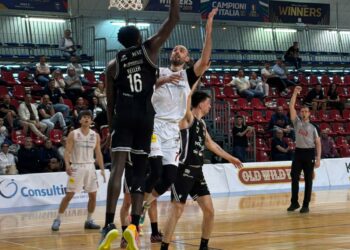 VIDEO. Paperdi ko a Pesaro a fil di sirena. Gli highlights dell’incontro