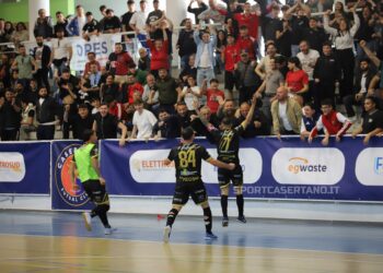 Casertana Futsal che carattere: pari in rimonta con Celano e qualificazione ai quarti di finale playoff