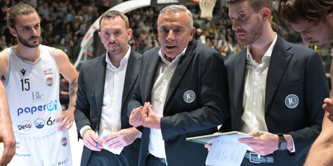 Coach Lardo