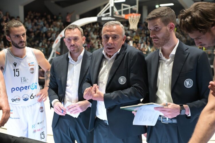 Coach Lardo