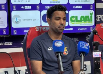 La Casertana prova a rialzarsi nel derby di Cava, mister Espinal: “Mi aspetto una reazione dalla squadra”